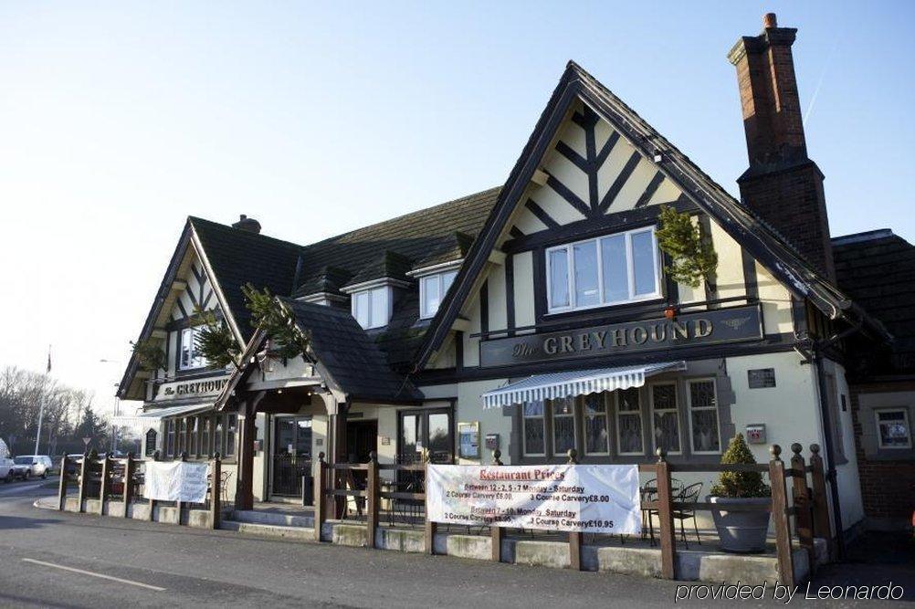 The Greyhound Hotel Leigh  Exterior foto